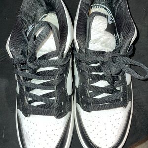 Dunk black used size 7